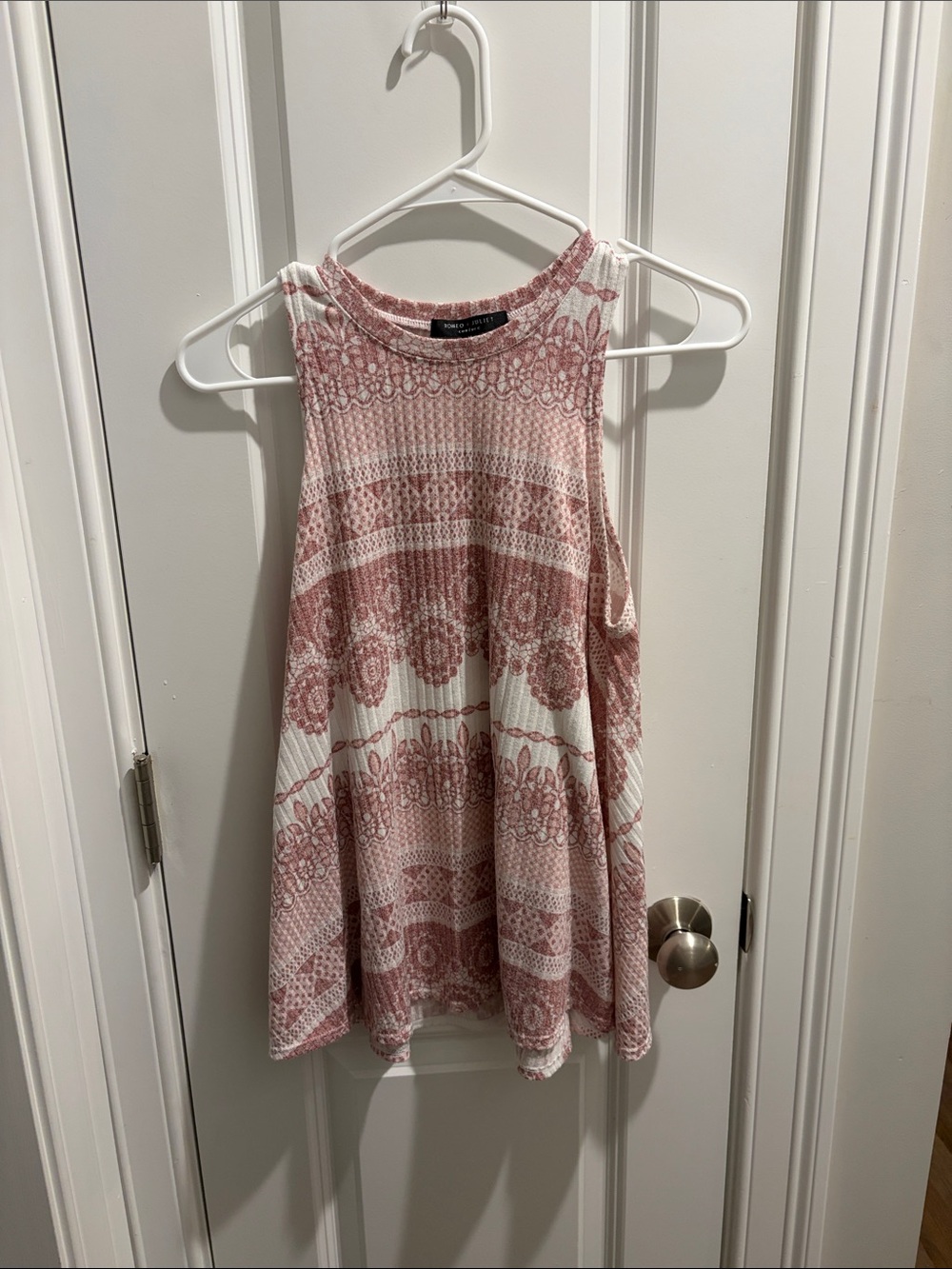 Sleeveless Pink Patterned Swing Tank Top